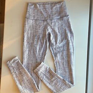 Silver/Grey Textured Lululemon Leggings